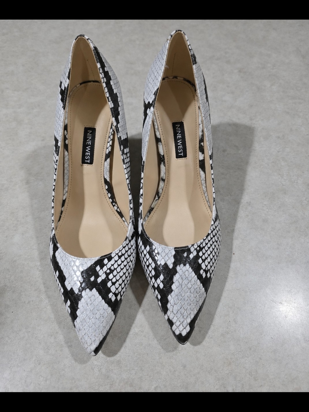 Nine West Black & White Snake-Print Pointed Pumps